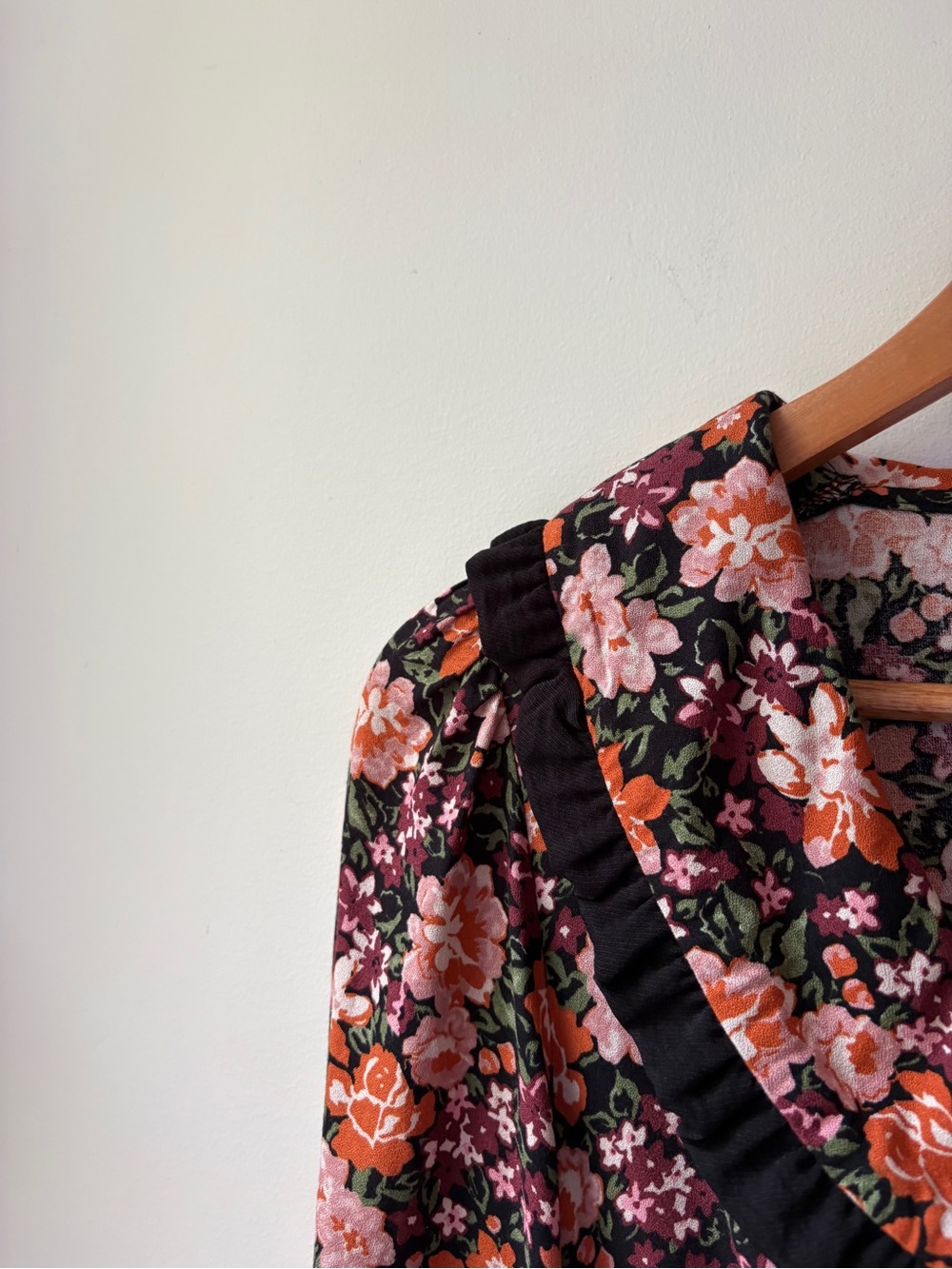 Nobody's Child Floral Phoebe Collared Midi Dress - Picture 9 of 16